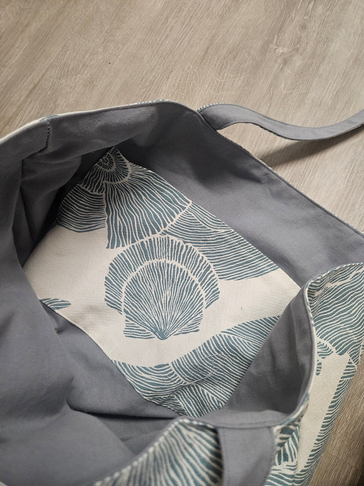 SEASHELL TOTE